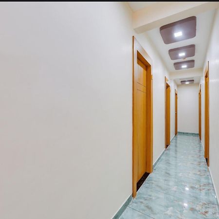 Hotel Exotic Ахмедабад Екстериор снимка
