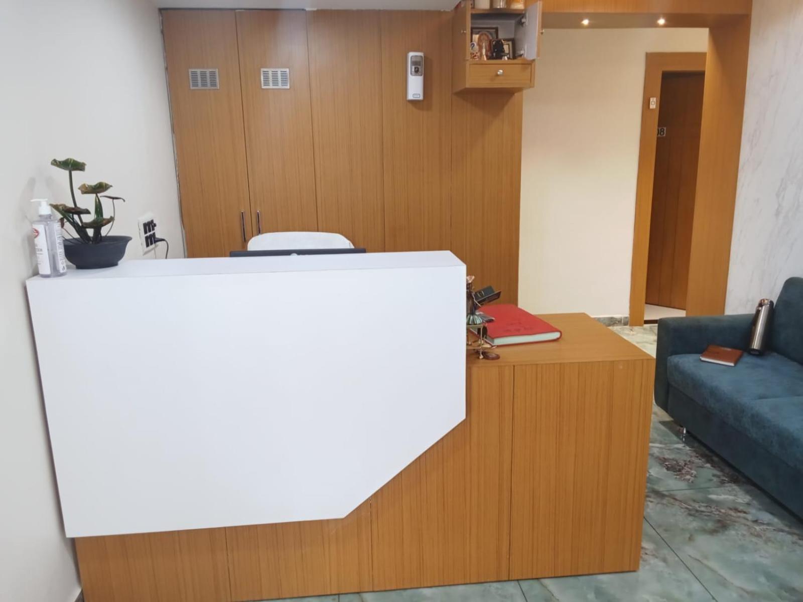 Hotel Exotic Ахмедабад Екстериор снимка